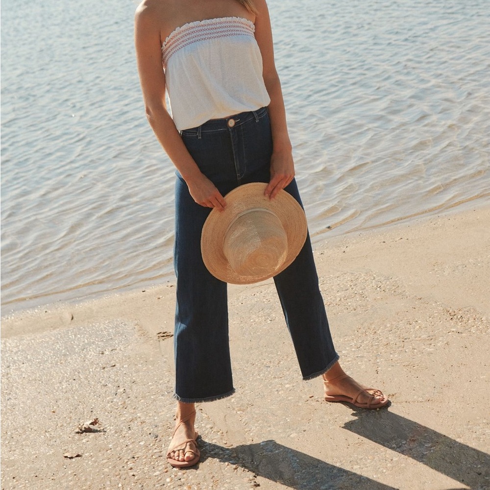 Anthropologie Pilcro and the Letterpress high-waisted, cropped, frayed hem jeans